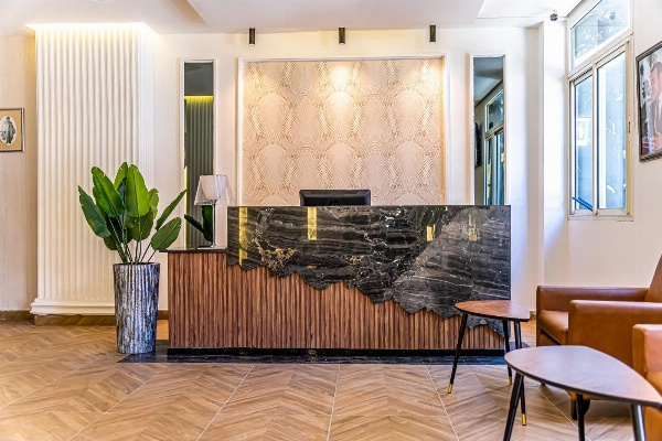 Hotel Les Ambassadeurs image 1
