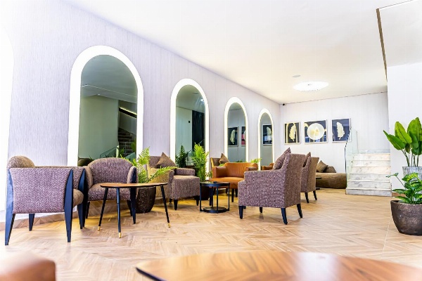 Hotel Les Ambassadeurs Main image