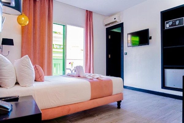 Hotel Les Ambassadeurs image 7